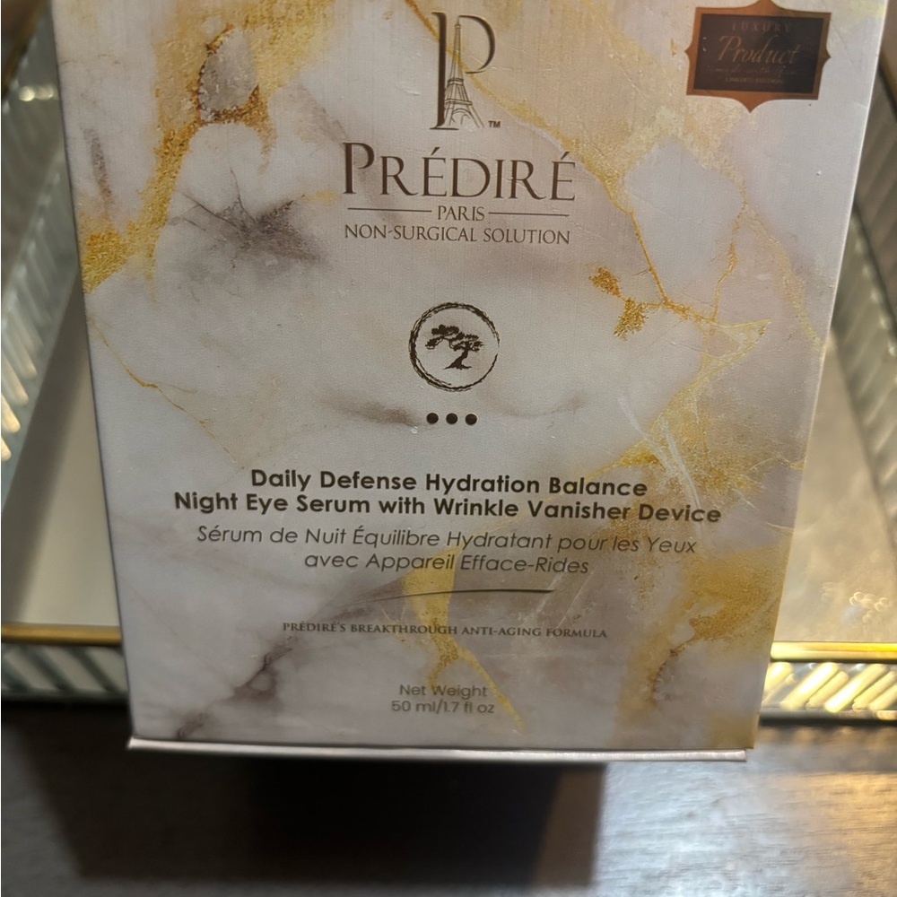 Prédiré Daily Defense Hydration Balance Night Eye Serum - cream and device.